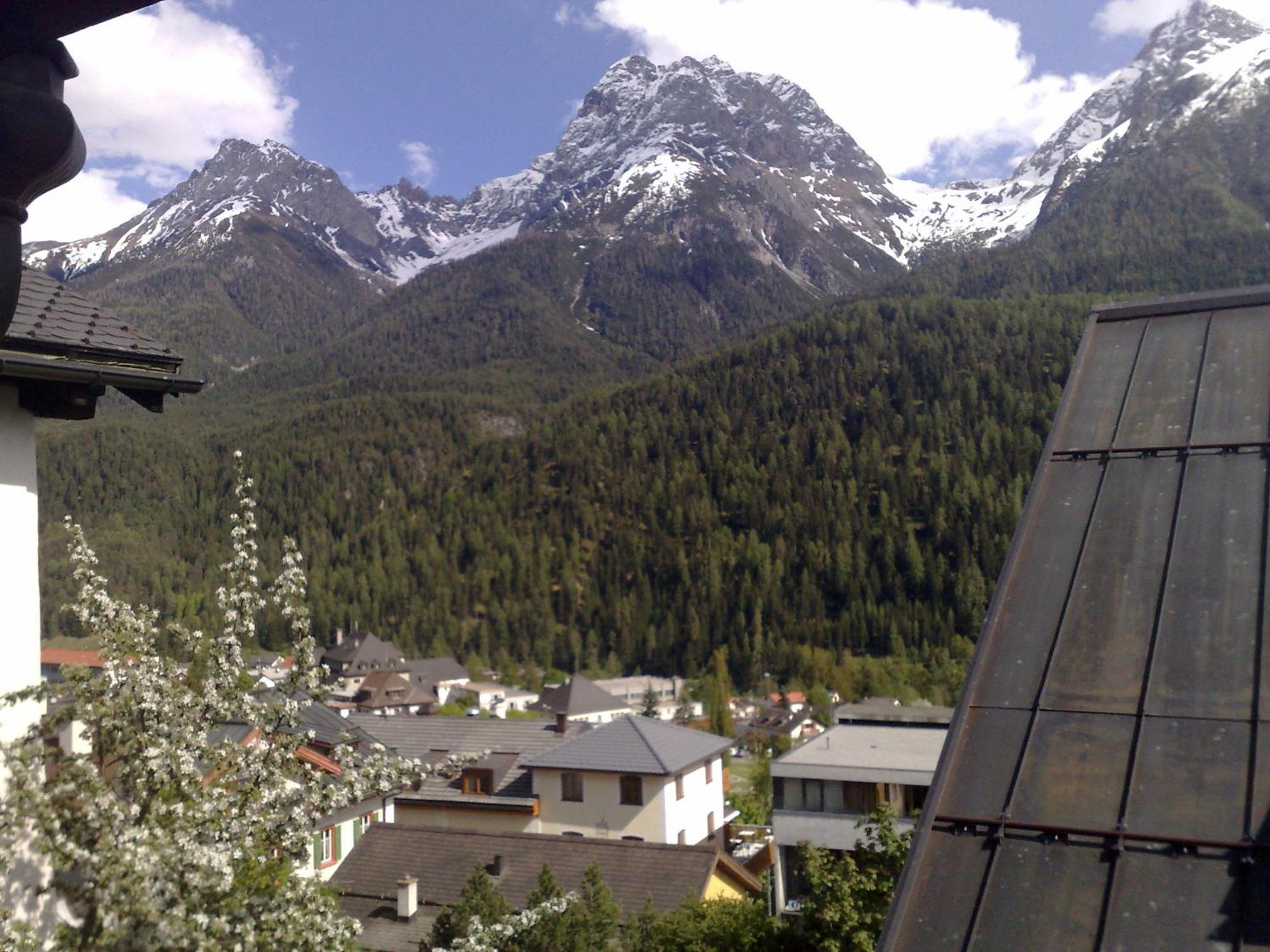 B&B Hotel & Appartements Chasa Valär Scuol Exterior foto